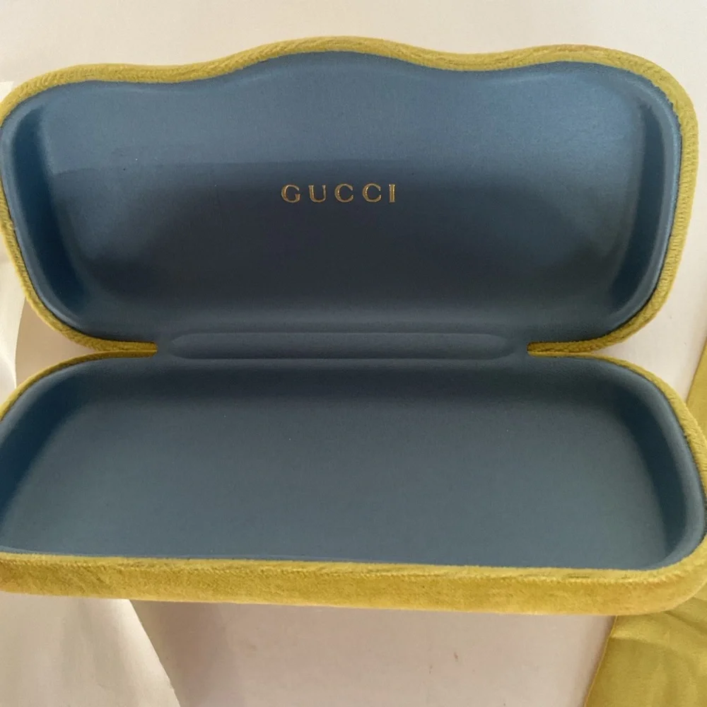 Gucci Velvet Sunglasses Case with cleaning cloth and satin pouch